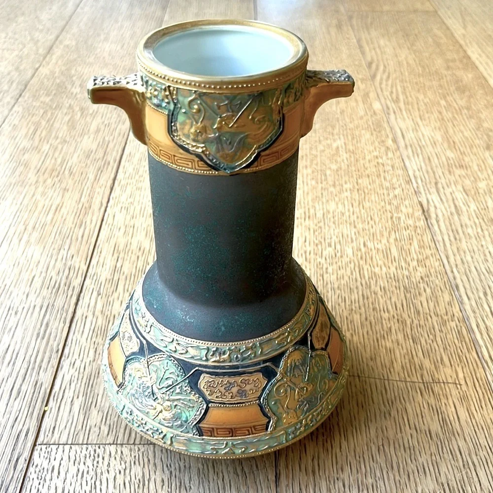 Nippon Morimura Hand Painted Amphora Vase Circa 1911-1921